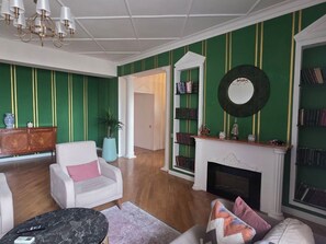 Smart TV, DVD player