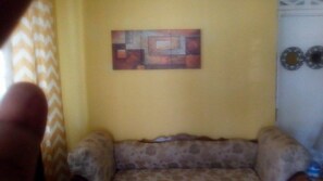 Fernseher, DVD-Player, Stereoanlage