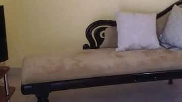 Televisión, reproductor de DVD, estéreo