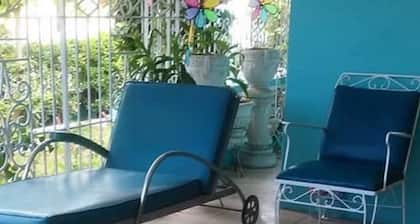 VOLL ERNANNTES ZUHAUSE, WEG VON ZUHAUSE