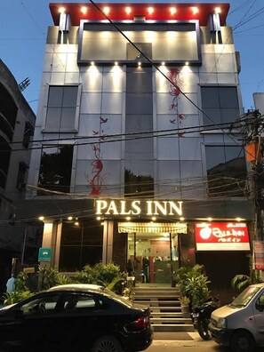 Exterior - Pals Inn (New Delhi)