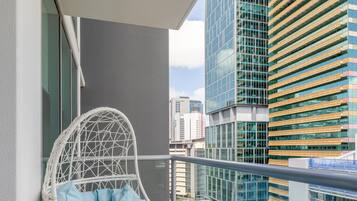 Departamento Premium, 2 habitaciones, vista al río | Balcón