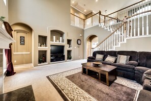 TV, fireplace, Netflix, DVD player