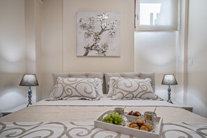 4 bedrooms, in-room safe, iron/ironing board, free WiFi - All season-star villa, private pool,near amenities (Gallos)