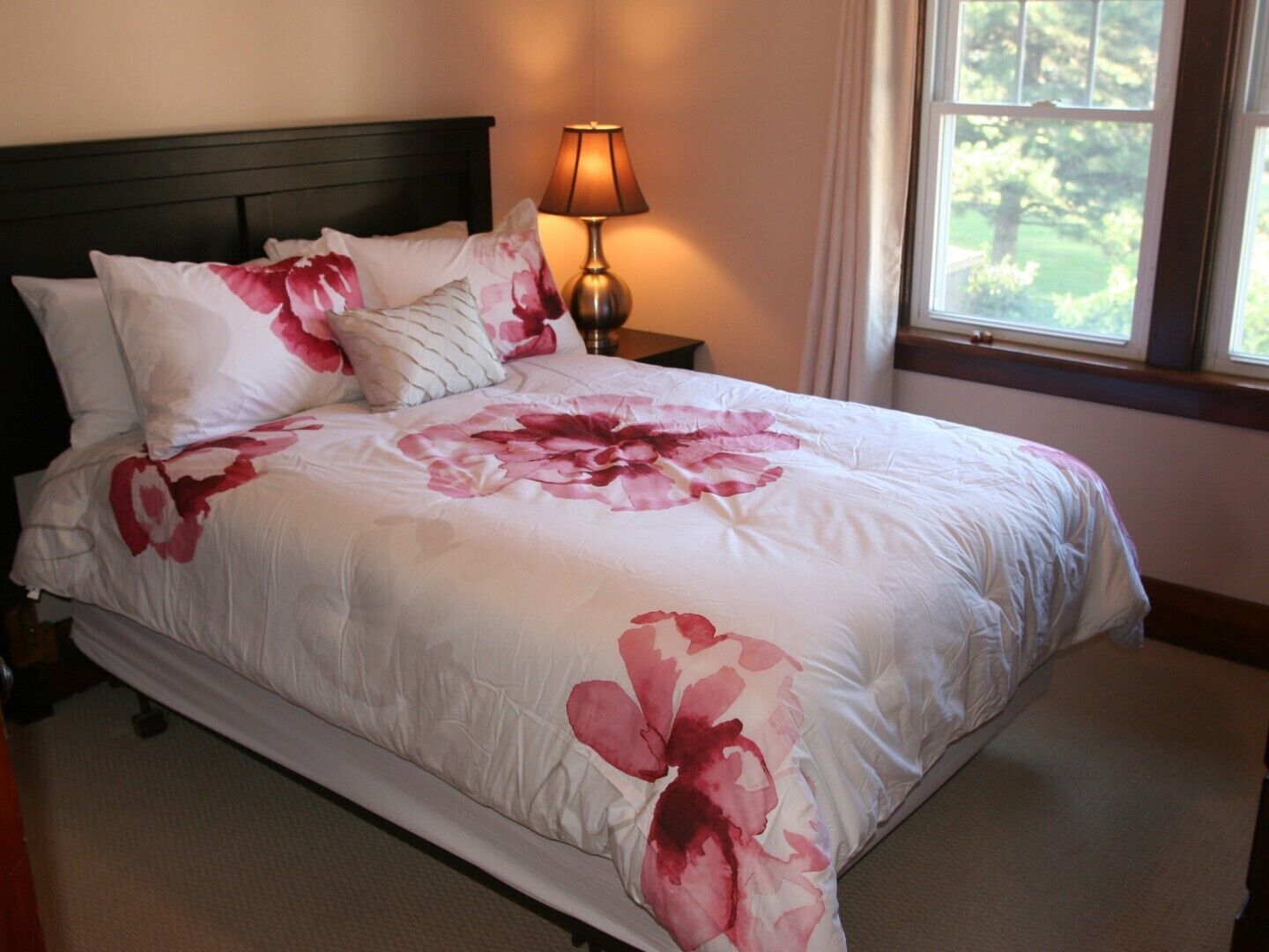 4 soverom, strykejern/-brett, wi-fi (inkludert) og sengetøy