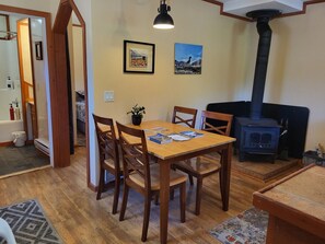 Dining - Cozy Fireside Cottage - White Goat (Nordegg)