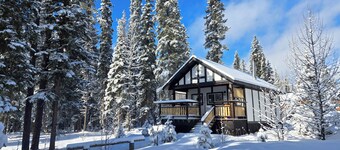 Cozy Fireside Cottage - White Goat