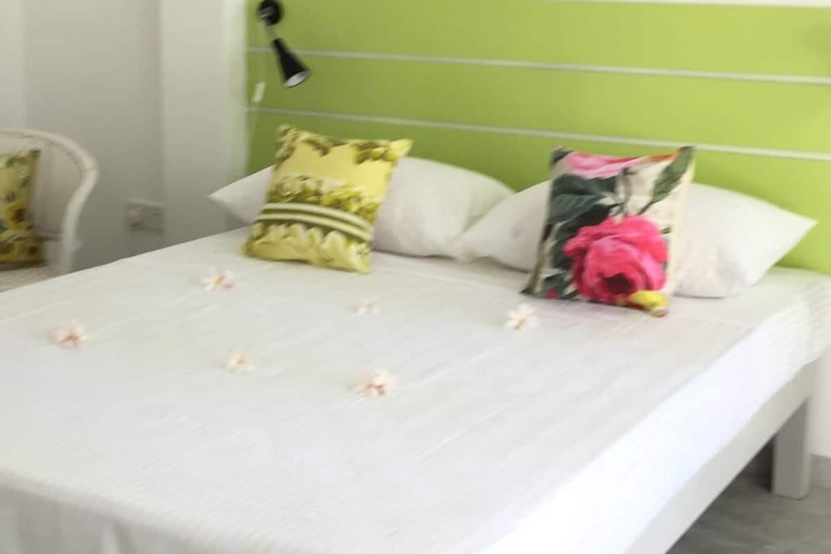 Queen Pool View | Truy cập Internet không dây miễn phí, bộ trải giường 