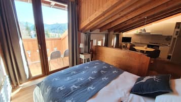 Superior Loft, Balcony, Pool View | 1 bedroom, premium bedding, desk, cribs/infant beds