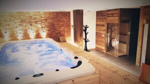 Badstue, tyrkisk bad/hamam, kroppsbehandlinger og aromaterapi