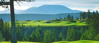 Akiskinook Resort! 1 BR Condo Schlafmöglichkeiten für 5 / Beheizter Pool / Whirlpool / Sandstrand / Tennis / Squash / Golf