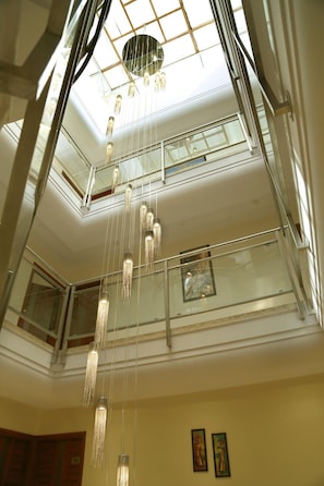Interior - Hotel Shanti Plaza (New Delhi)