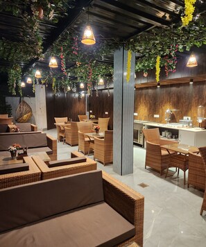 Restaurant - Hotel Shanti Plaza (New Delhi)