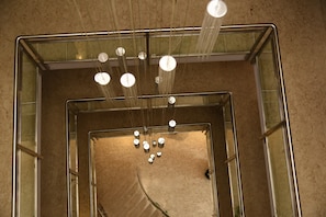 Lobby-Lounge