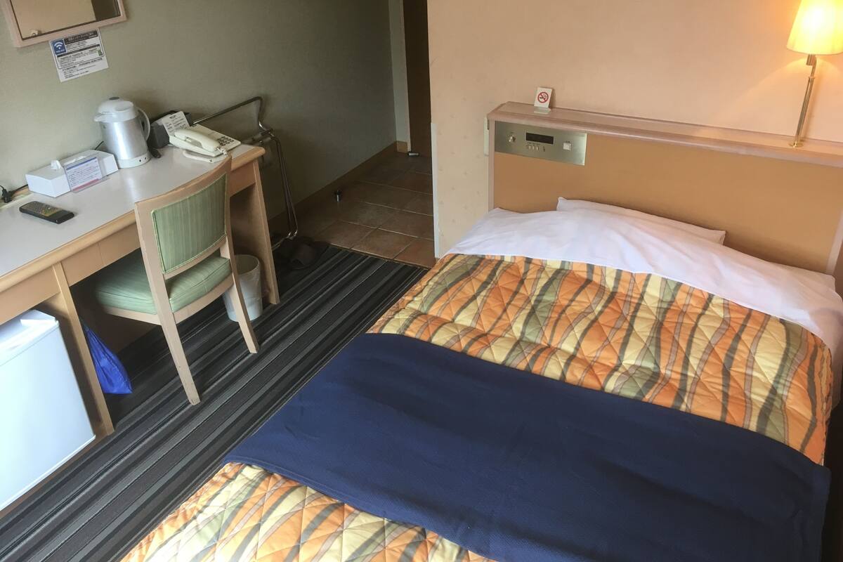 Edredón, wifi gratis y ropa de cama 