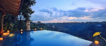 Pramana Watu Kurung Resort