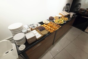 Tägliches inbegriffenes Frühstücksbuffet