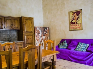 Apartment, 1 Bedroom (Acacia) | Private kitchenette | Shared fridge, electric kettle, highchair, cookware/dishes/utensils - Nostra Signora del Lago (Ronciglione)
