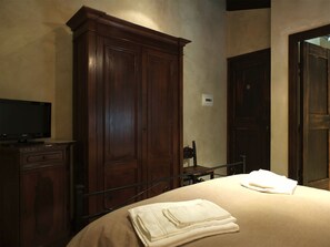 Minibar, trang trí khác biệt, trang bị nội thất với thiết kế riêng biệt 