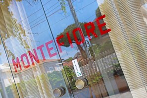 Entrée de l’hébergement