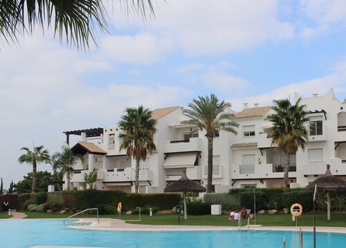 Luxe bas dans le meilleur quartier de Costa Ballena. Près du golf et de la plage 