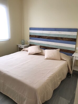 2 habitaciones, tabla de planchar con plancha y wifi gratis 