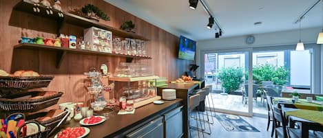 Daily buffet breakfast (EUR 14 per person)