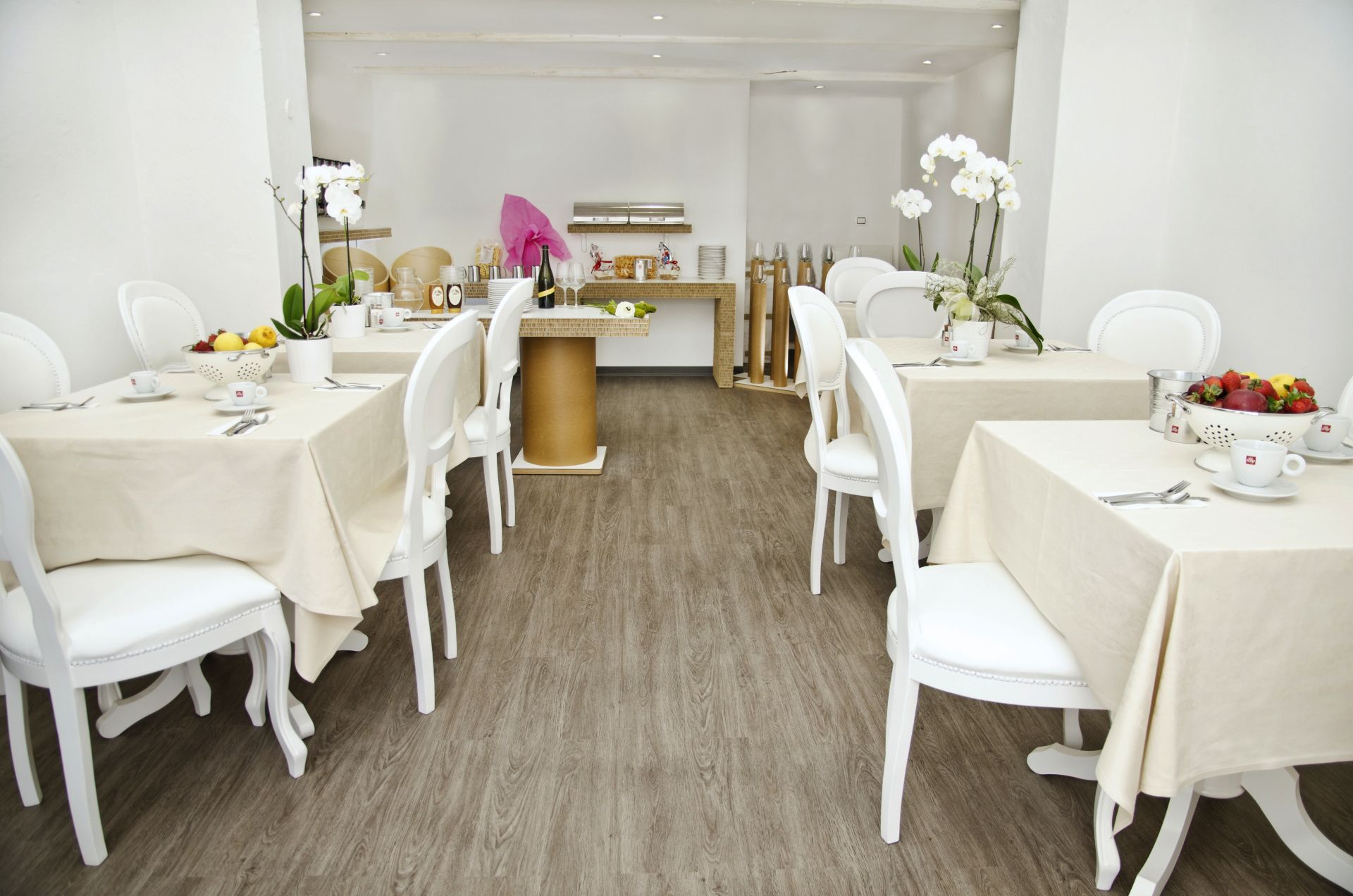 Free buffet breakfast