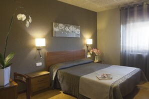 Double or Twin Room - Hostal Barris (Pals)