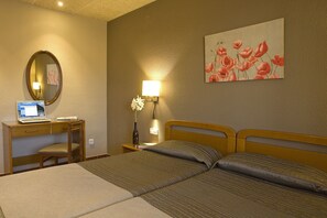Double or Twin Room - Hostal Barris (Pals)