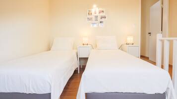 2 bedrooms, iron/ironing board, travel crib, free WiFi