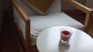1 bedroom, bed sheets, wheelchair access