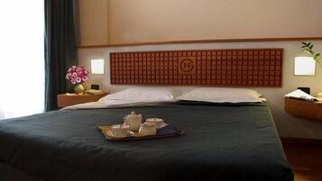 Minibar, décoration personnalisée, ameublement personnalisé, bureau