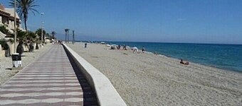 Geräumige 2-Zimmer-Wohnung große Terrasse A / C-TV. W-lan. Nähe Beach & Golf