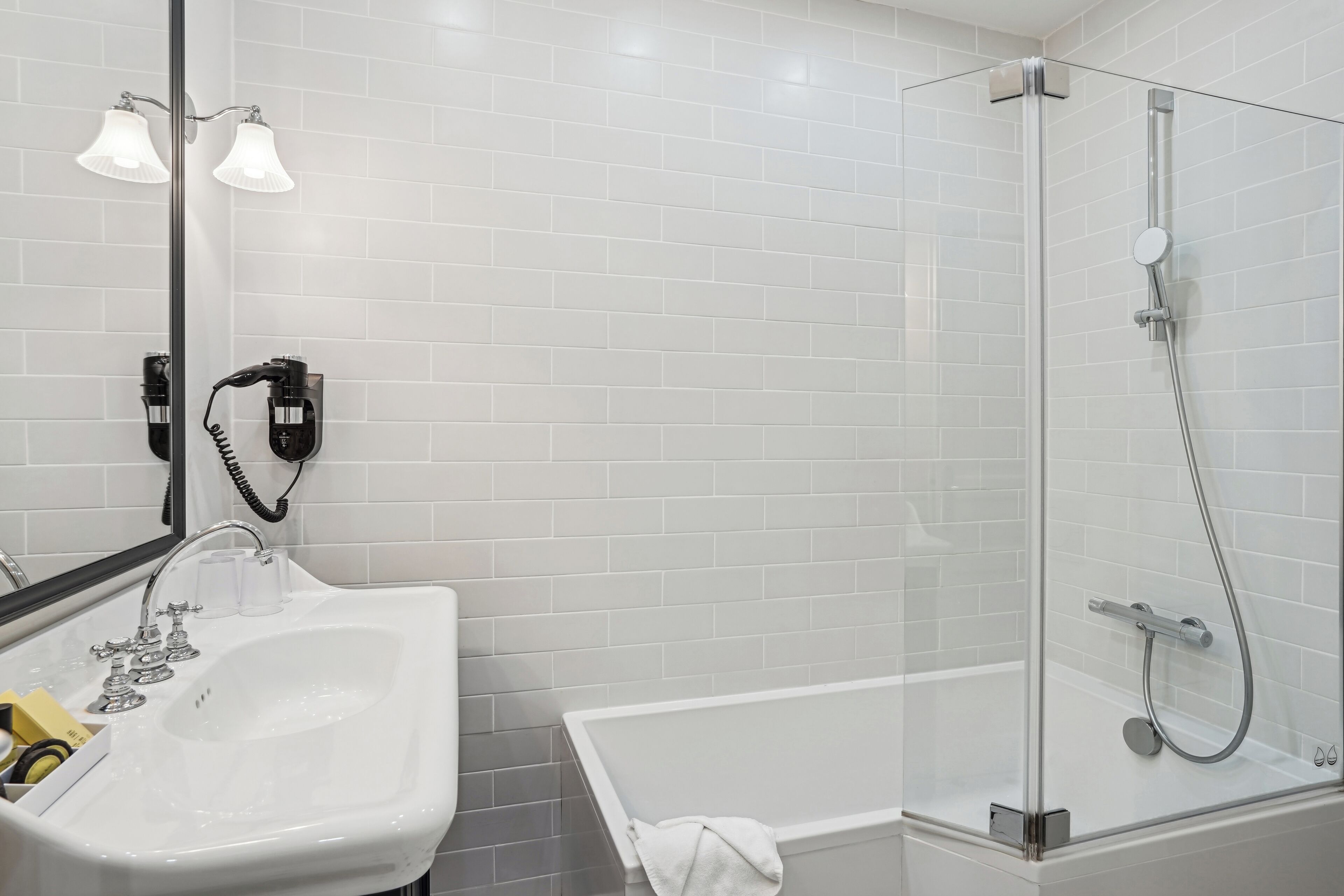 apartment | premium bedding, desk, soundproofing, iron/ironing board