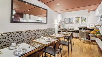 Daily buffet breakfast (EUR 16 per person)