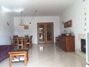 TV, peis og fotballspill