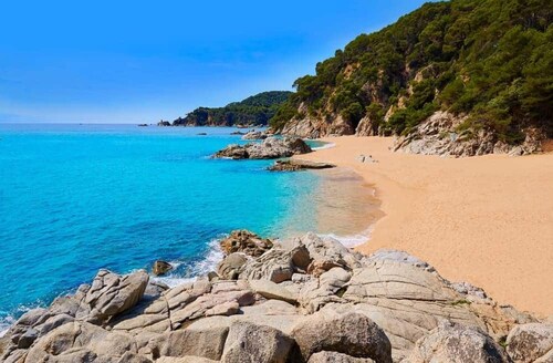 Lloret de Mar Villa: privacy, pool, nature, with breathtaking view