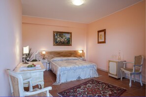 Doppel- oder Zweibettzimmer