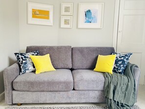 Smart TV, fireplace, video games, DVD player - Excellent city centre two bedroom two bathroom stylish home with period features (Bath)