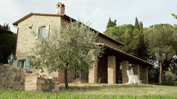 Exterior - Spacious villa with swimming pool in stunning scenery and picturesque villages (Perugia)