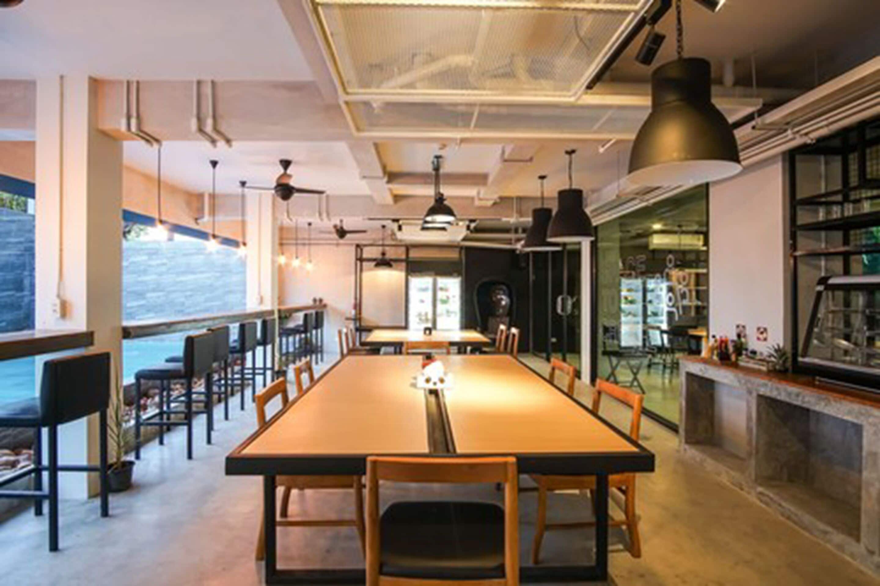 daily buffet breakfast (thb 150 per person)