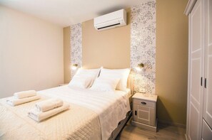 3 bedrooms, in-room safe, iron/ironing board, free WiFi - Split apartment Toni  (Split)