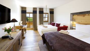 Traditional Apartment, Balcony, Mountain View | Premium bedding, minibar, desk, blackout drapes