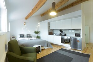 1 多间卧室、熨斗/熨衣板、WiFi、床单