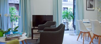 Feelathome Madrid Suites Apartments