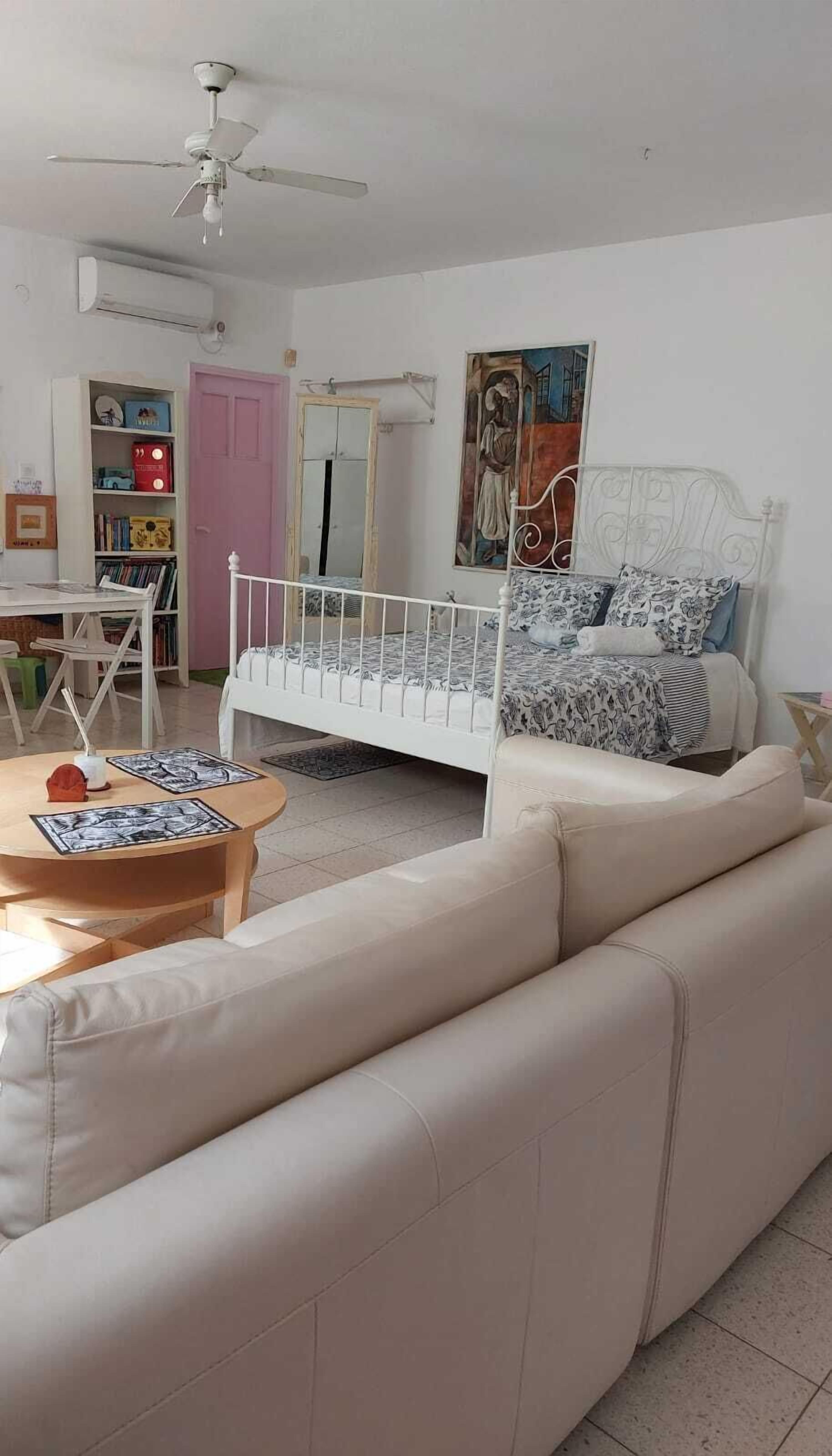 Basic Studio (Basement) | 1 bedroom, premium bedding, minibar, desk