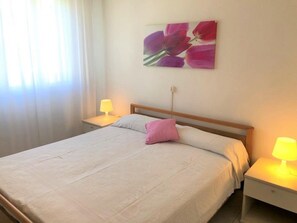 2 bedrooms