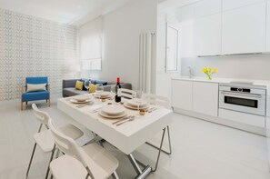 Dining - The Viso Smart III (NEW) (Madrid)