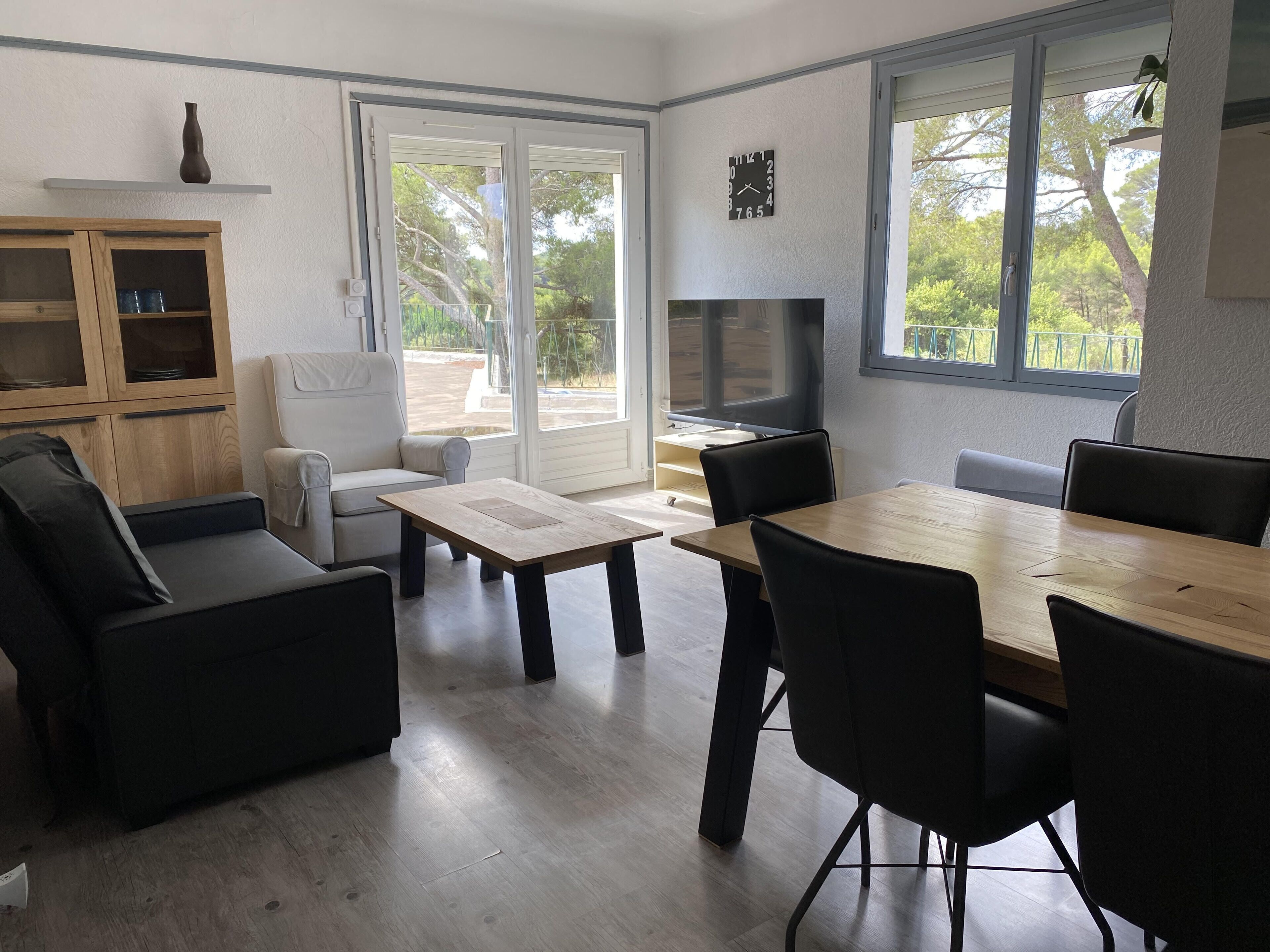 Appartement Confort | Coin séjour | Télévision à écran plat